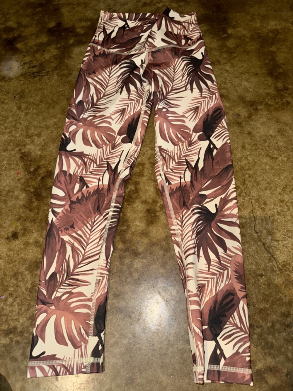 Patagonia Rust and Cream Tropical Leaf Active Crop Top